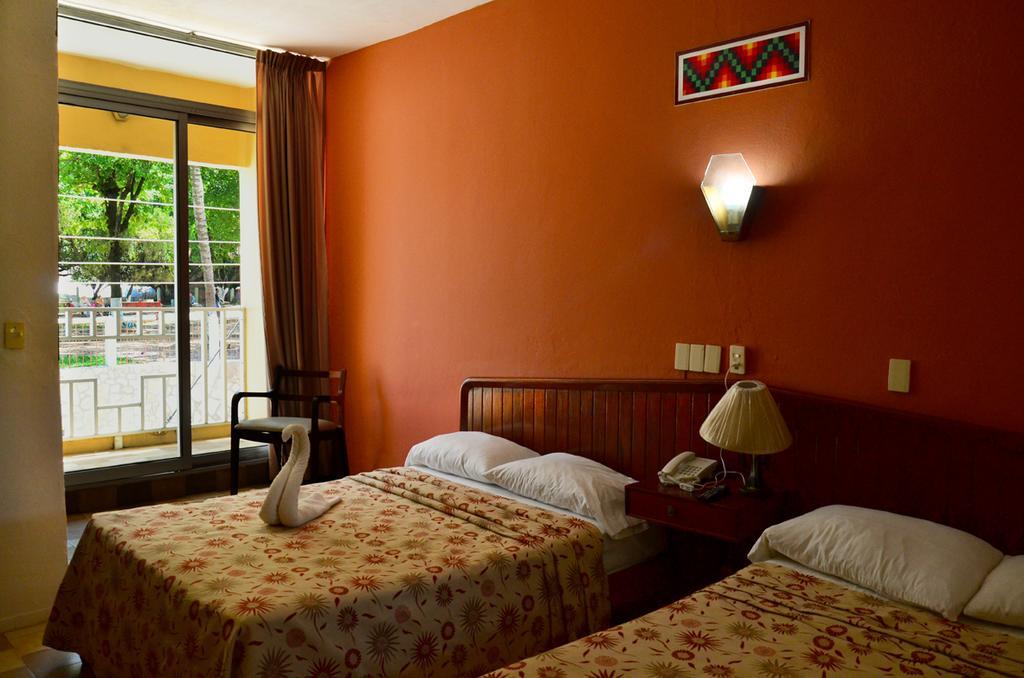 Hotel ปาเลงเก ภายนอก รูปภาพ